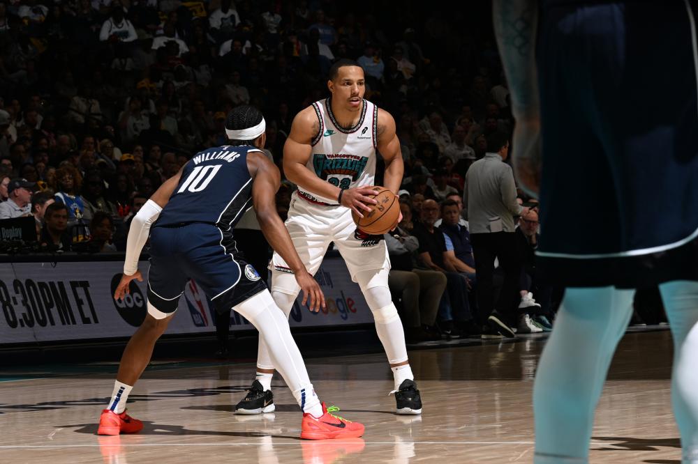 邱贻可凭借 邱贻可凭借